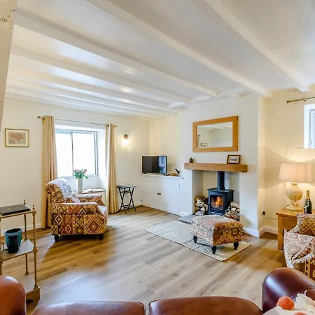 2 Bed In Old Malton 78794 *