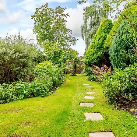 2 Bed In Old Malton 78794 *