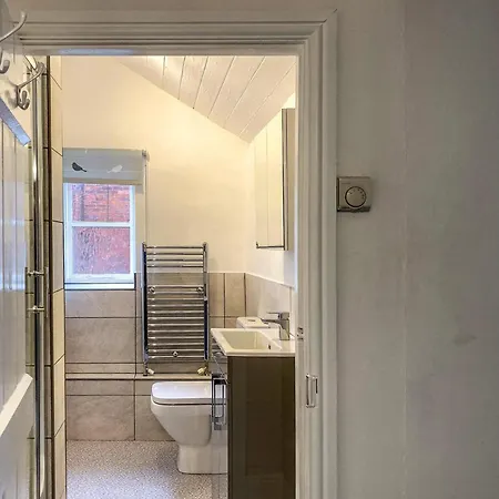 2 Bed In Old Malton 78794 *